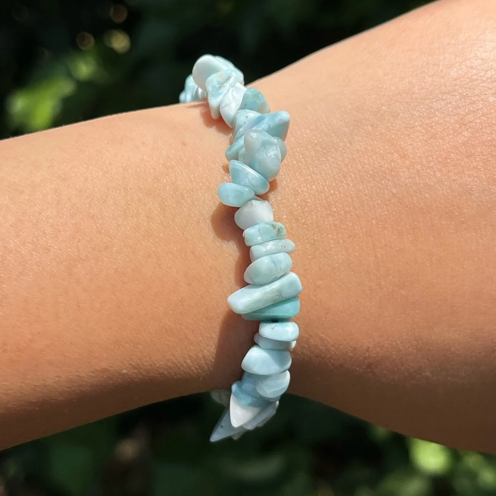 Stretchable natural Larimar chip‎ bracelet